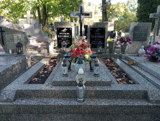 Grób Henryk Sowiński